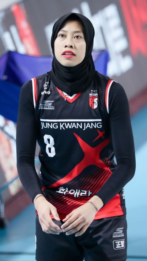 Portrait of Megawati Hangestri's House, an Indonesian Volleyball Player who became an Idol in South Korea