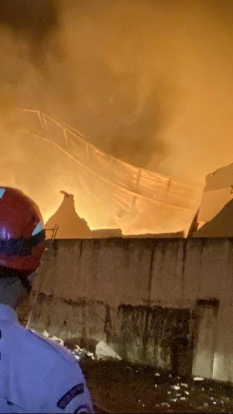 Lazada Jamin Pengiriman Paket Tidak Terganggu, Pasca Gudangnya di Jakbar Terbakar <br>