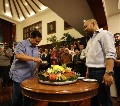 So Sweet! Prabowo and Titiek Soeharto Pray for This on Didit's Birthday