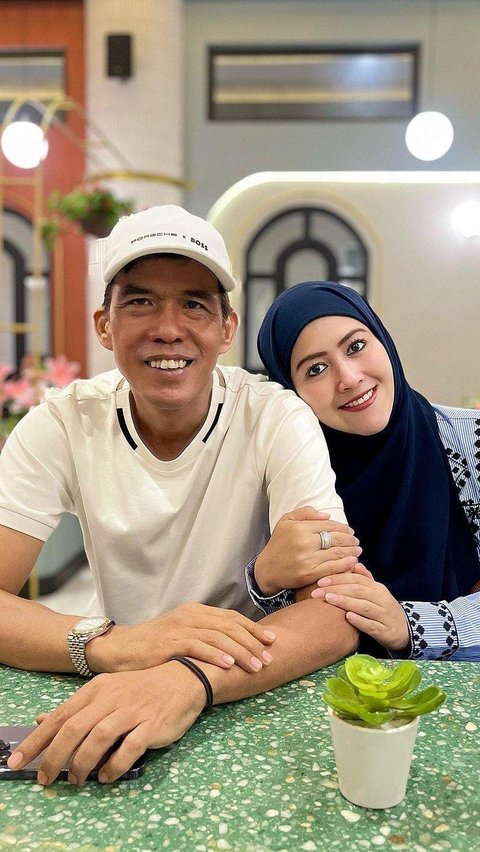 8 Potret Keluarga Meggy Wulandari dan Suami Pasca Cerai dari Kiwil