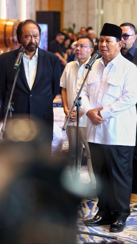 Dalam momen tersebut, Surya Paloh menyampaikan ucapan selamat dan menyapa Prabowo sebagai presiden terpilih. Liputan6.com/Angga Yuniar<br>