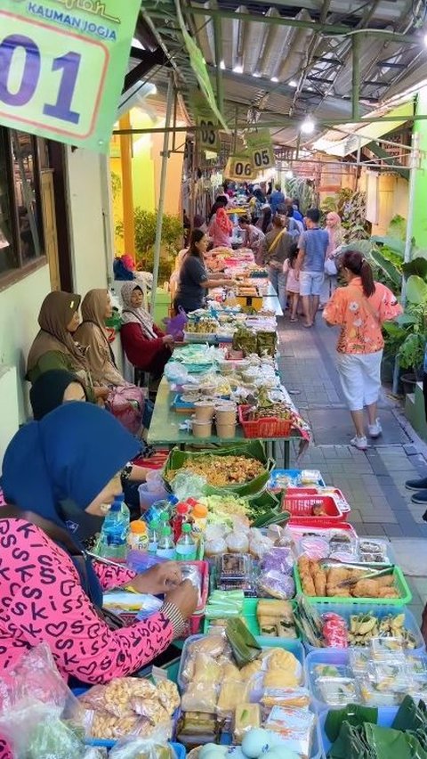 Ramadan Market in Kauman Yogyakarta, Located in Narrow Alley and Always Crowded with People