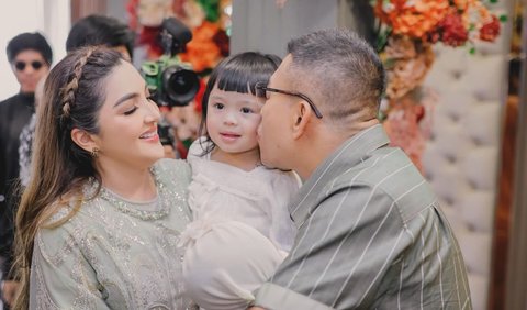 Ashanty secara terbuka menyatakan kekhawatirannya terhadap masa depan anak-anak mereka.