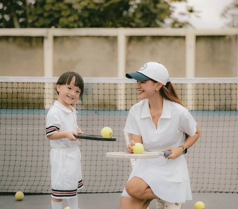 8 Portraits of Audi Marissa, Hot Mom of One Child who Still Looks Like a Teenager