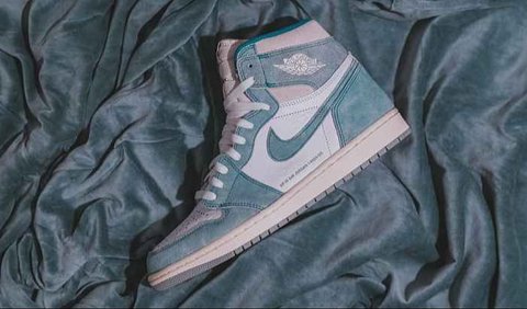 Air Jordan 1 menjadi incaran kolektor sneakers di seluruh dunia, bahkan ada yang mengoleksi lebih dari 100 pasang. (Unsplash/who?du!nelson)