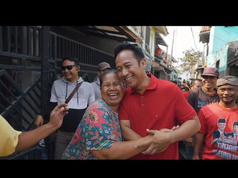 10 Potret Denny Cagur yang Terpilih Menjadi Anggota DPR RI, Banjir Ucapan Selamat dari Rekan Seleb Hingga Mendapat Sebutan 'Pak Dewan'