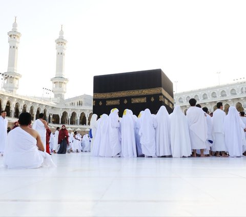 Tahun lalu, kata Liliek, pemerintah memberikan kelonggaran kepada jemaah haji lansia asalkan mereka sudah melunasi biaya haji, maka bisa berangkat. 