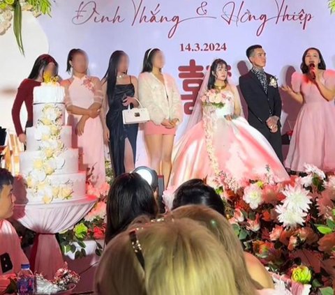 Viral Man Courageously Invites 13 Ex-Girlfriends to Wedding, Casually Takes a Photo Together in Front of Wife