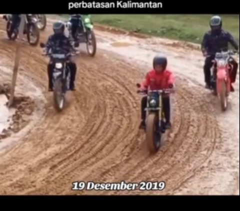 Viral Moment Jokowi Almost Had an Accident While Riding a Motorcycle at the Kalimantan Border