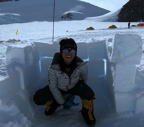 Turns out, This is How to Poop in Antarctica Without a Toilet and Water, Apparently Using this Tool