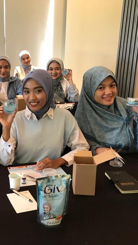 Dream Day Ramadan Fest 2024: Scented Container Candle Decoration With GIV Hijab Together with DIW 2024 Finalists