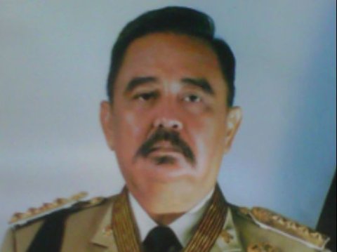 Potret Lawas Kapolri ke-9 Jenderal Anton Soedjarwo Bertemu Pejabat TNI, Ngobrol Santai Bangun Sinergitas