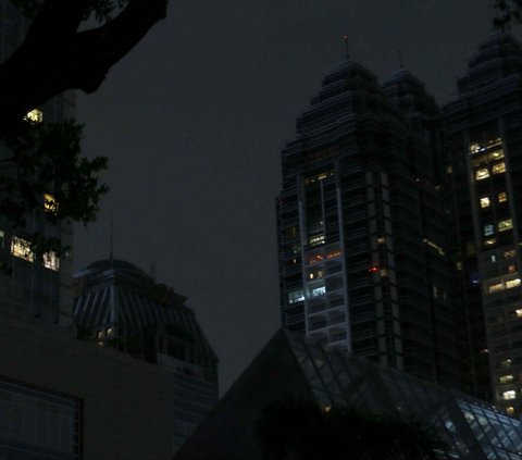 FOTO: Kampanye Hemat Energi, Ini Suasana Jakarta saat Earth Hours Selama 90 Menit