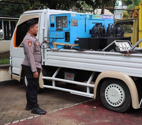 Konvoi Dua Truk Sound Horeg Bangunkan Sahur 'Dikandangin' Polisi di Malang