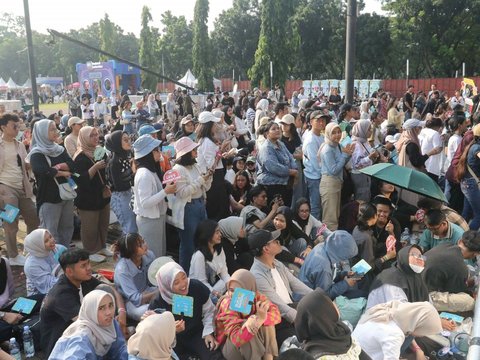 FOTO: Antusiasme Pengunjung di Hari Kedua KapanLagi Buka Bareng BRI Festival 2024, Sederet Booth Menarik Dipenuhi Antrean