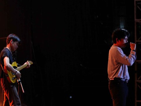 FOTO: Penampilan Juicy Luicy Bikin Penonton KapanLagi Buka Bareng BRI Festival 2024 Hanyut dalam Kegalauan