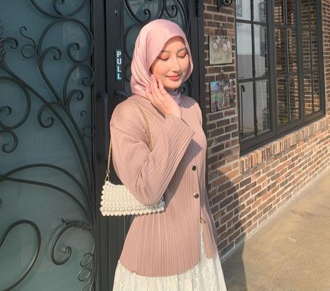 Mix and Match Outfit Romantic Vibe, Tampilan Jadi Anggun Banget