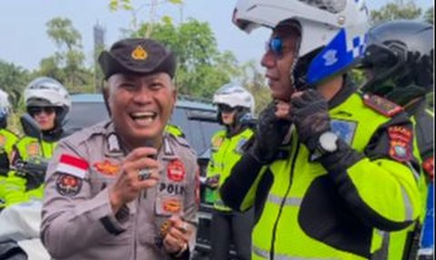 Om Rocker 'Cegat' Jenderal Polisi di Pinggir Jalan, Ini yang Dilakukannya