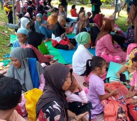 BNPB Berikan Bantuan dan Perbaiki Rumah Warga Pulau Bawean yang Terdampak Gempa