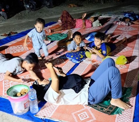 BNPB Berikan Bantuan dan Perbaiki Rumah Warga Pulau Bawean yang Terdampak Gempa