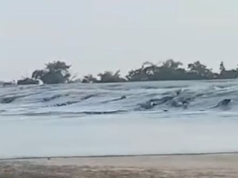 Portrait of the Appearance of Mud Eruption in Grobogan, Emerges after the Tuban Earthquake