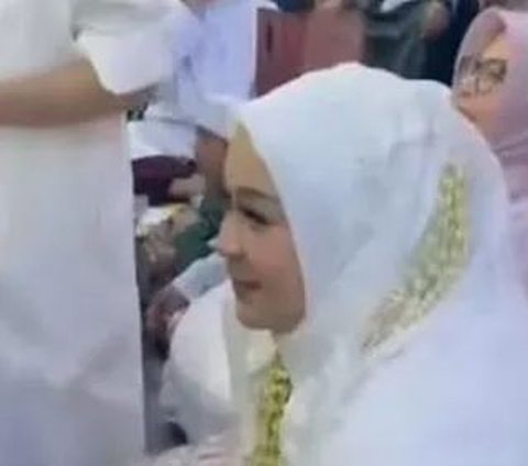 Portrait of Syarifah Fadlun Yahya and Syarifah Mona Hasinah, Two Beautiful Wives of Habib Rizieq