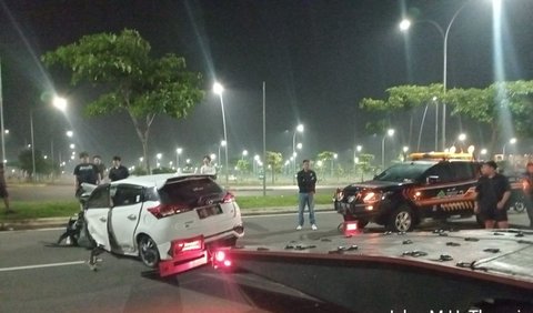 Dia menegaskan, tersangka pengemudi Pajero Sport B999 FNY itu disangkakan Pasal 310 ayat 1 dan 2 dan 4 juncto 106 sebagaimana dimaksud pada ayat (3). 