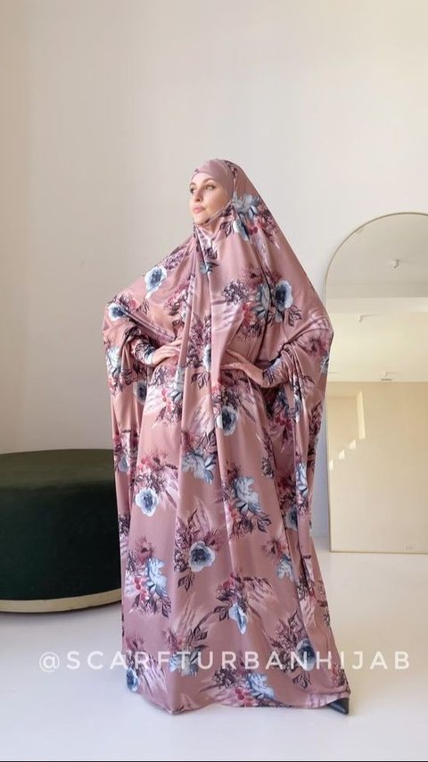 Choose Rayon Floral Motif Mukena for a Feminine Impression.