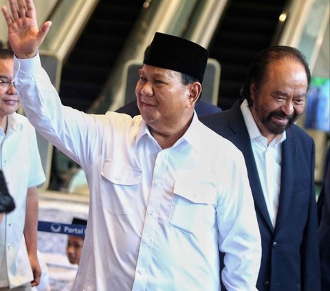Momen Prabowo ‘Magang’ Jadi Presiden Kala Dampingi Jokowi Rapat