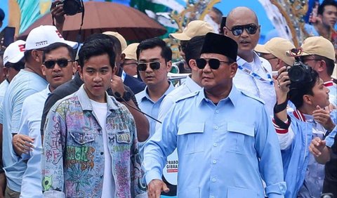 Saat ditanya apakah dirinya akan diajak berdiskusi juga soal kabinet, Gibran memastikan Prabowo akan meminta masukannya.