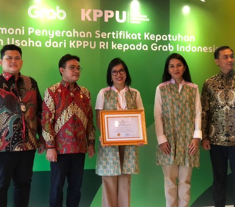 Grab Indonesia Jadi Perusahaan Teknologi Pertama Terima Sertifikat Penetapan Program Kepatuhan Persaingan Usaha dari KPPU