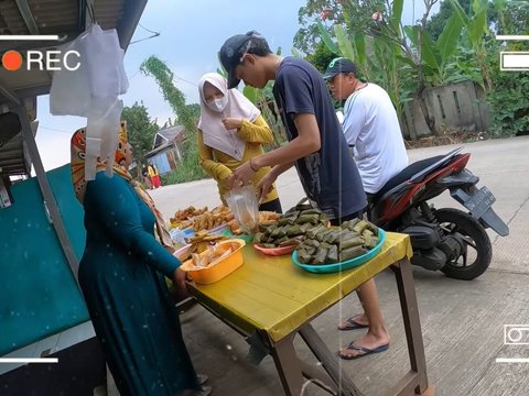 Adam Prank Pedagang Takjil, Bukan Beli Malah Dibagi-bagikan ke Pengguna Jalan yang Lewat, Ucok Baba 'Berani Amat Anak Gue'