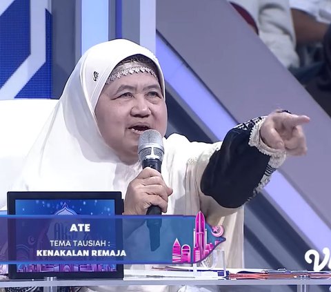 Saat Tausiyah Komika Ate Sebut yang Sudah Uzur Mendingan Tidur, Diprotes Mamah Dedeh 'Parah Lu Gak Sopan Sama Orang Tua'