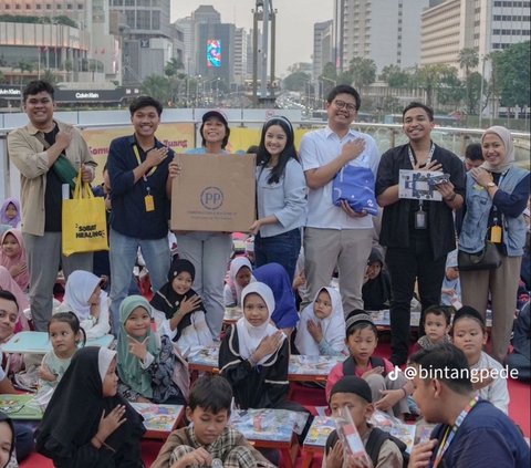 Viral Sekelompok Anak Muda Adakan Bukber Kolaborasi ‘Agak Lain’, Ajak Anak-anak Naik Bus Wisata