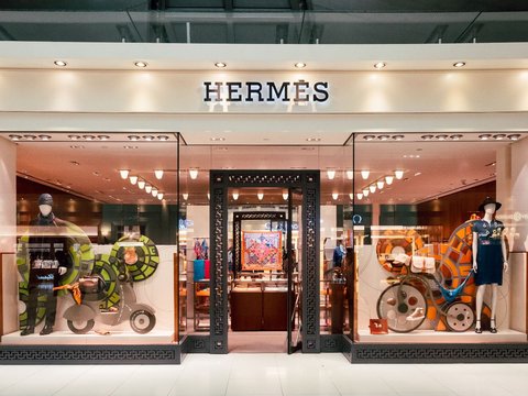 Difficult to Buy Birkin Bags, 2 Hermes Customers File Lawsuit in Court