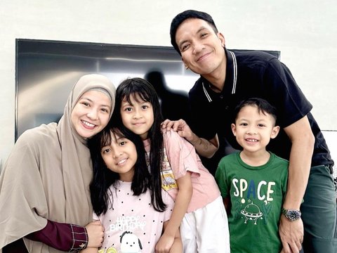 Momen Desta dan Natasha Rizky di Ulang Tahun Megumi ke-10, Kompak Banget