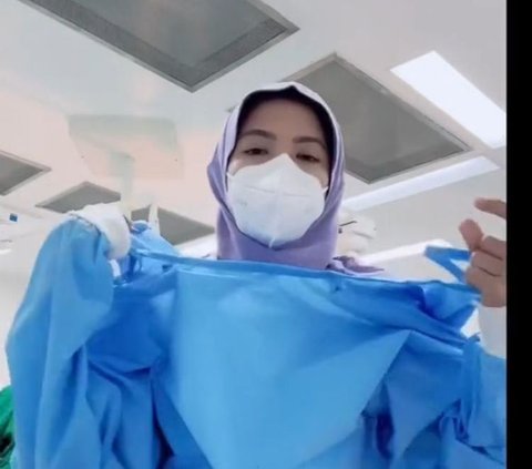 Sama-sama Dokter, Wanita Ini Bagikan Pengalaman saat Kerja Bareng Suami di Ruang Operasi