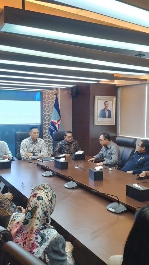 Demokrat Sewot Pangkat Mayor AHY Diungkit di DPR: Jangankan Menteri Jadi Presiden Mampu