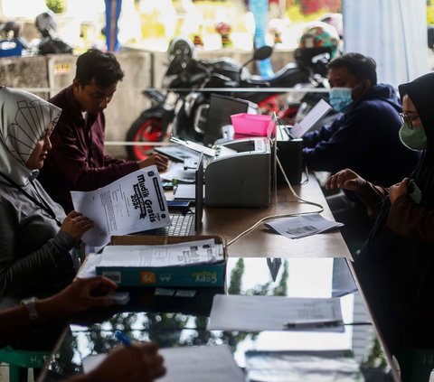 FOTO: Data Pendaftar Diverifikasi, Program Mudik Gratis Pemprov DKI Berpeluang Ada Sisa Kuota