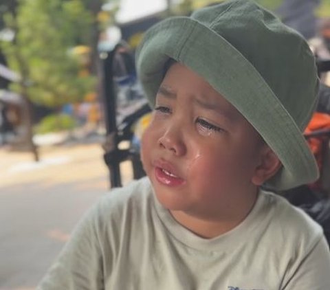 Funny Story: Child Unable to Ride the Niagara Ride at Dufan Because of Lack of Height