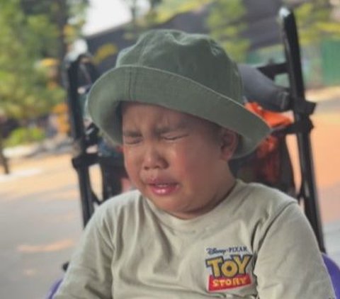 Funny Story: Child Unable to Ride the Niagara Ride at Dufan Because of Lack of Height