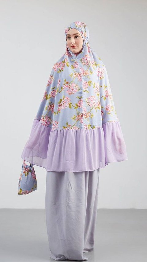 <b>Untuk Tampilan Girly, Pilih Mukena Motif Floral</b>