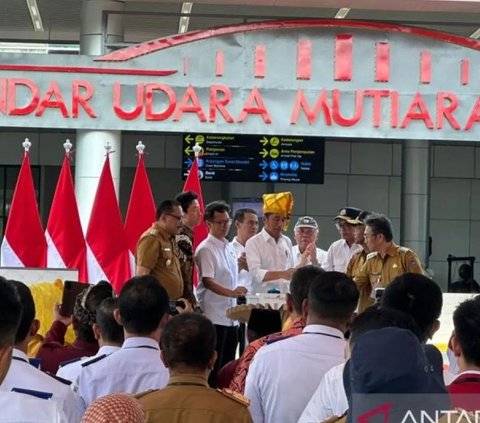 Jokowi Resmikan Bandara Mutiara SIS Al-Jufri yang Rusak Akibat Gempa Palu