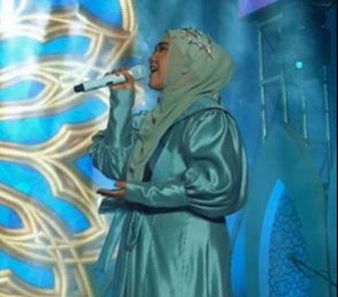 Potret dan Kabar Terbaru Sulis 'Cinta Rasul' Penyanyi Religi, Harmonis dengan Suami yang Beda Usia 10 Tahun