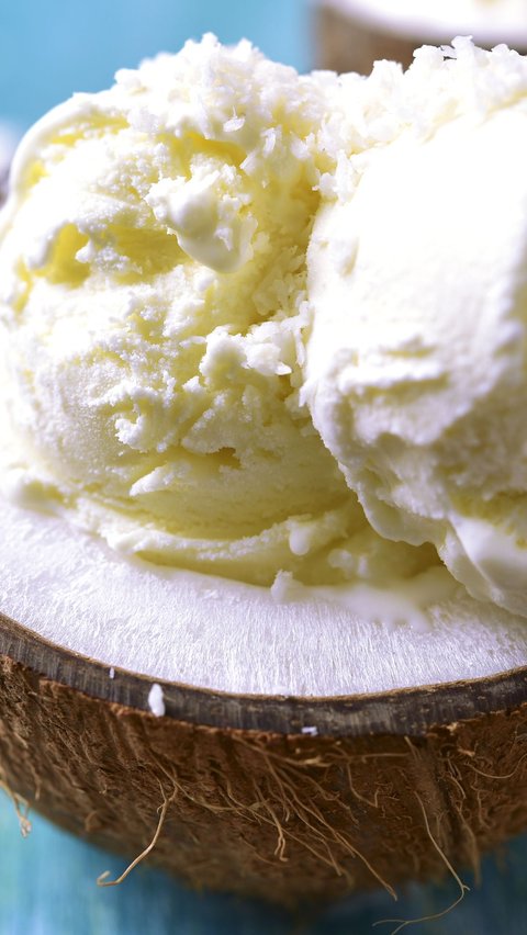 Variations of Breaking Fast Snacks, Fresh and Creamy Coconut Ice Cream