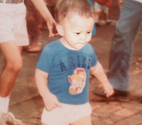This Cute Kid Figure is a Famous Band Vocalist and Once Stumbled Upon a Scandal, Try to Guess