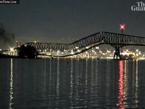 Moment Bridge Francis Scott Key in Baltimore Collapses Hit by Cargo Ship, Vehicles Fall into River