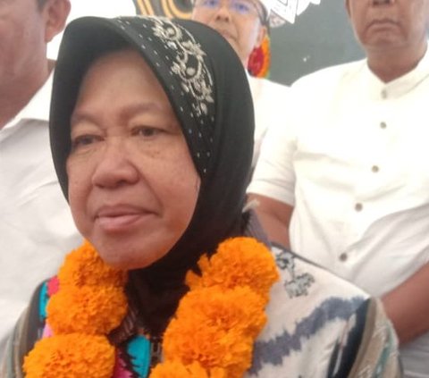 Momen Menteri Risma Menangis Haru, Karena Penyandang Disabilitas Dapat Pekerjaan Layak