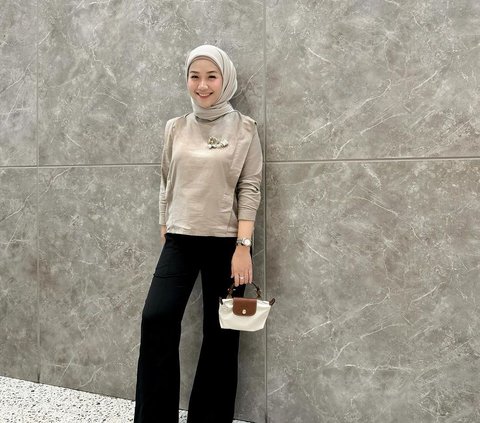 Black Outfit Becomes a Statement for Hijabers, Check out the Fun Mix and Match
