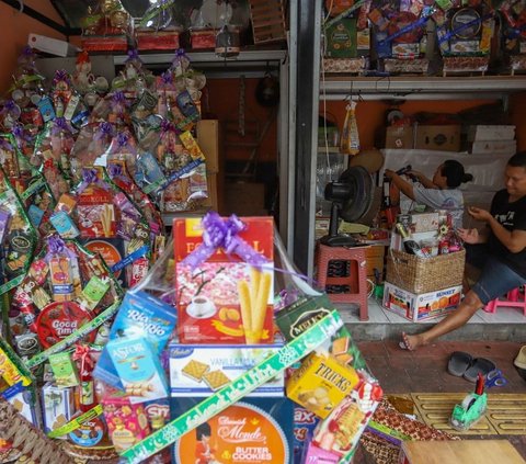 FOTO: Dua Pekan Jelang Lebaran, Pedagang Parcel Mulai Bermunculan di Barito